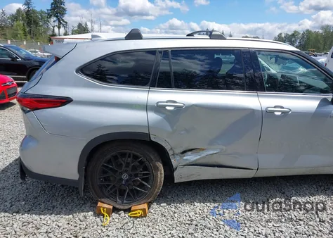 2021 Toyota Highlander Hybrid Limited z USA, uszkodzony, nr VIN 5TDDBRCH2MS016124